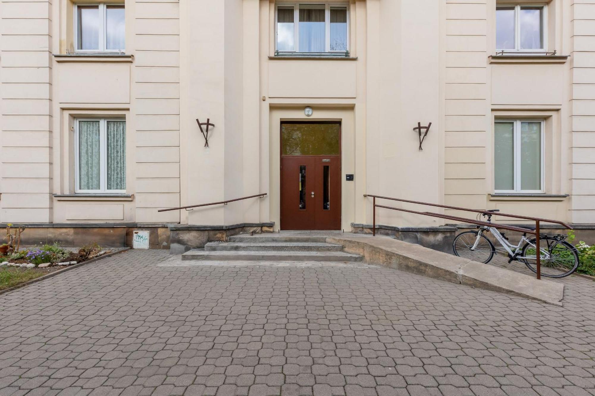 Aleja Wyzwolenia Studio with Mezzanine Warsaw Downtown by Noclegi Renters Exterior foto